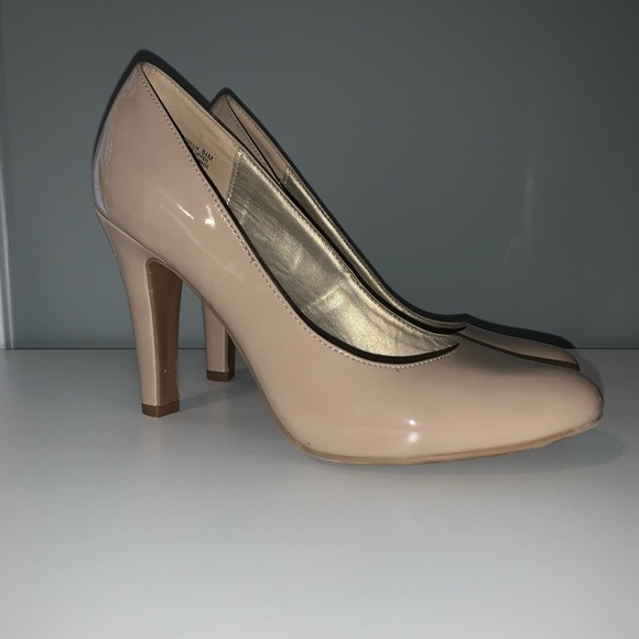 3.5 nude heels
